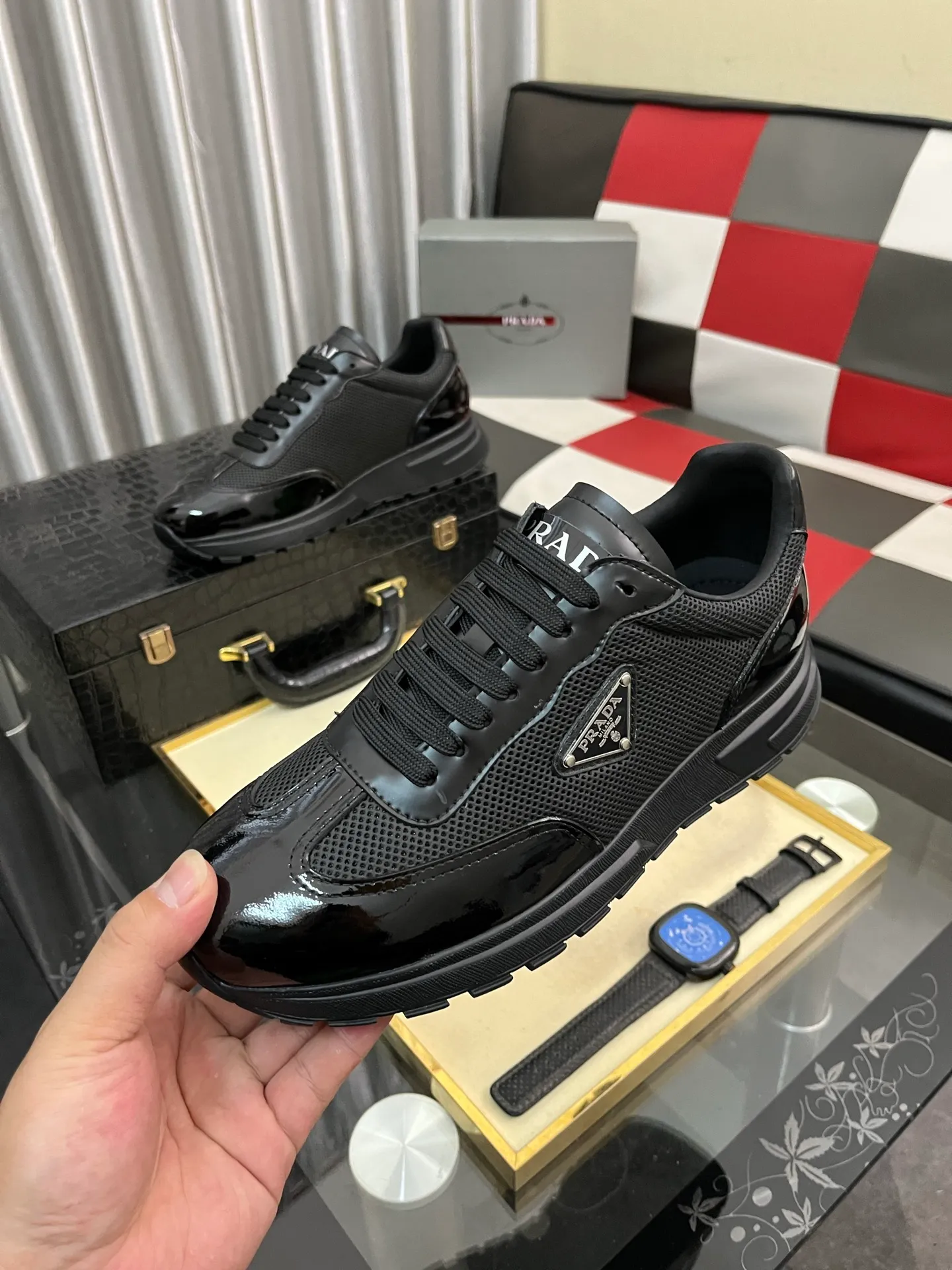 Men's shoes 💰: 560⌚️⌚️[PRADA] Prada casual shoes, originally developed 1:1, made of high-mercerized cowhide with imported cowhide, silk sheepskin lining, rubber outsole, comfortable and soft on the foot, size: 38-442️⃣Colors available
